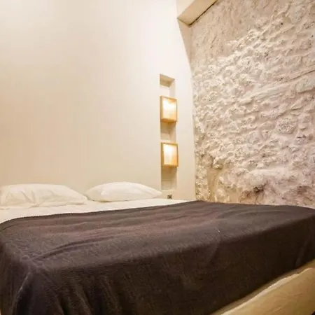 The One أراخوفا